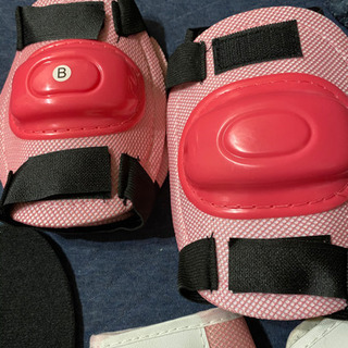 インラインスケート新品ヘルメットセット5〜７歳くらい