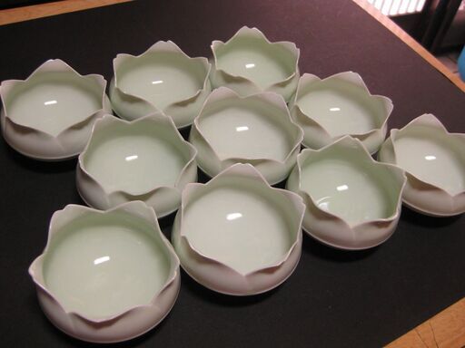 超極薄　青磁　花形小鉢　10客　新品未使用