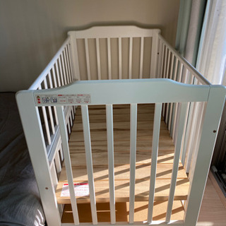 カトージ　ベビーベッド　ハイタイプ　ホワイトの画像