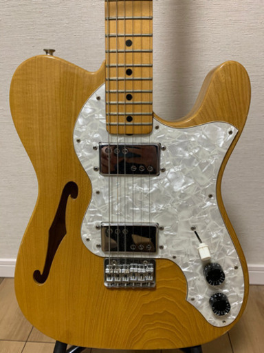 エレキギター　fホール