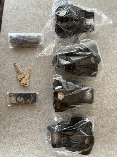 値下げしました！未使用品　取説付　TERZO テルッツオ 日産 エクストレイル（T30/T31系）用 ルーフキャリア取付２点セット バーEB2＆フットEF-DRXセット