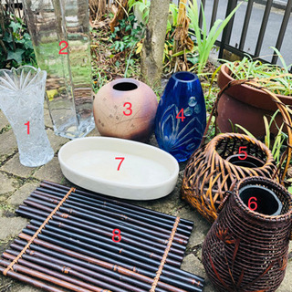 【取引中】花瓶、花台　まとめてお引き取りください！1/30(土)...
