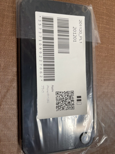iPhone XR 128GB ブラックdocomo simロック解除済　新品未使用