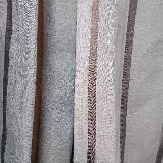 カーテン2枚の画像