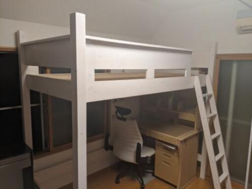 木製ロフトベッド