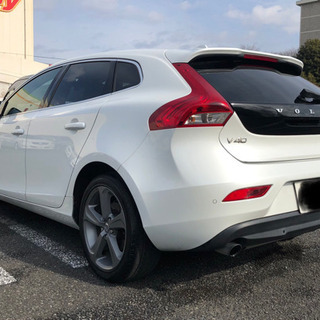 ★美車V40 SE★人気のパール！★車検ロングR4年9月まで！★ワンオーナー車★購入～令和２年まで毎年ディーラーメンテ！★セーフティＰＫＧ!★前席シートヒーター付きの画像