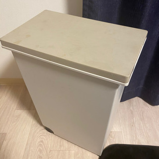 車輪付きゴミ箱