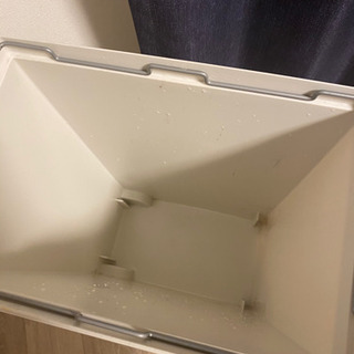 車輪付きゴミ箱の画像