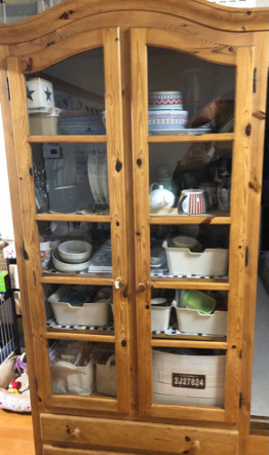 ☆中古食器棚☆開き戸タイプ　お値下げ中　2月18日まで