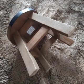 【お譲り予定者決定済】【たくさんのお問い合わせをありがとうございました】ロースツール　小スツール　踏み台　子供用椅子　木製　猫【あげます】【無料】の画像