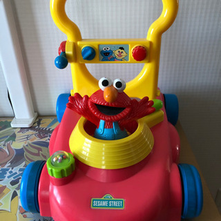 セサミストリート　歩行器　手押し車