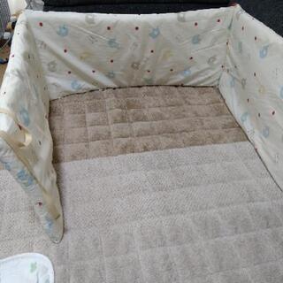 ベビーベッド　クッションガードの画像