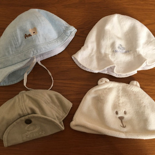 ベビー用品　帽子とリュックセットの画像