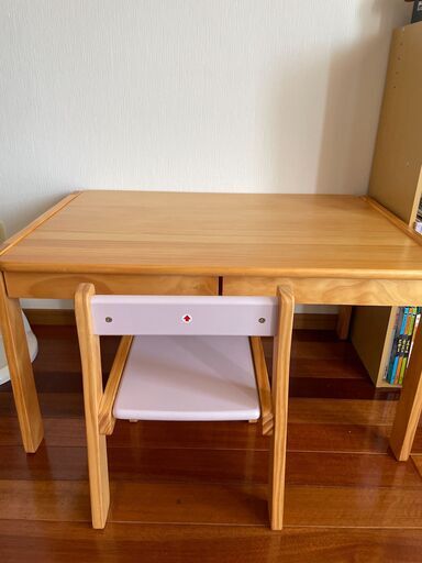 ニトリ キッズ デスクとチェア