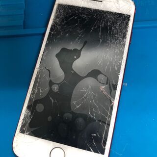 久々に投稿!!ジモティからのご来店!iPhone画面割れ修理のご...