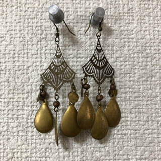 アジアンピアス