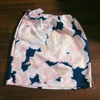 新品タグ付き ミニスカート