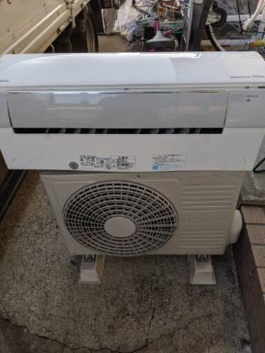 在庫一掃処分の為値下げしました!日立エアコン２０１３年製。動作確認済