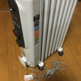【極美品】ほぼ未使用　デロンギ　オイルヒーター　RHJ35M0812-DGの画像