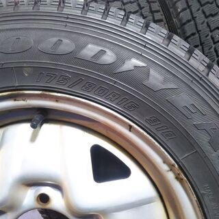 冬 ジムニー純正【富山】ジムニー スズキ純正 グッドイヤー 日本製 スタッドレス 175/80R16 中古 4本 16インチ ラングラー IP/Nの画像