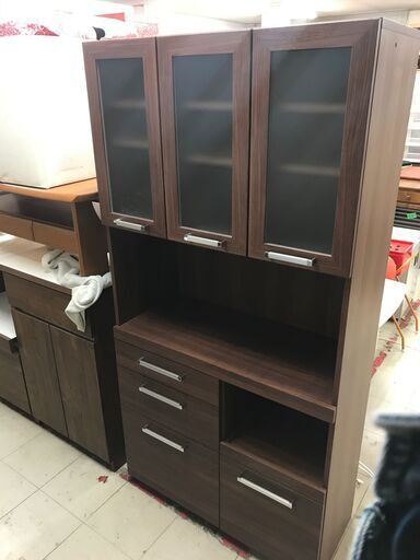 パモウナ　おしゃれな食器棚　茶色　有名メーカー　中型　キッチン