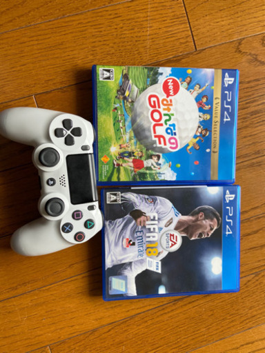 ps4のコントローラーとおまけのソフト二つ