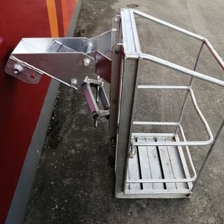 アルミ製　ユニック用　高所作業　ゴンドラ　かご　造園・選定・電気・看板・塗装など高所作業用　　　の画像