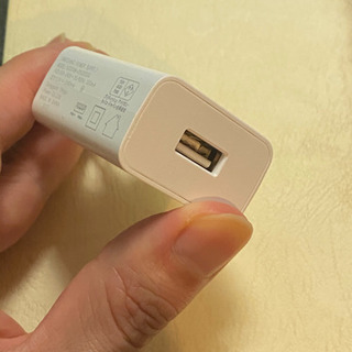 AC   USBアダプターの画像