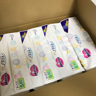 【上三川町より】オムツ　メリーズ　Sサイズ　テープタイプ　一箱の画像