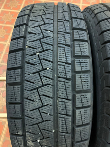 スタッドレスタイヤ　195/65R15 5穴　(ガレージ内保管) 10km圏内無料配送