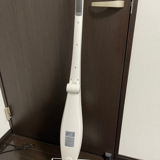 ドウシシャ☆PIERIA充電式コードレススティッククリーナー☆2018年製☆DVS-1401の画像