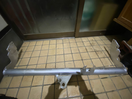ヒッチメンバー ハイエースバン100系値下げしました
