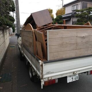 古い家具　壊れた雨ざらし家具　角材　パレットなど木屑として回収いたします。 - 地元のお店