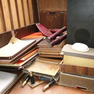 古い家具　壊れた雨ざらし家具　角材　パレットなど木屑として回収いたします。 - 鴻巣市