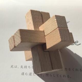 木の立体パズル　孔明鎖　魯班鎖の画像