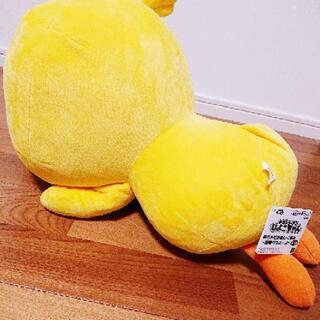 【引き渡し完了】日清チキンラーメン ひよこちゃんめちゃでかぬいぐるみ ヒヨコちゃん BIGぬいぐるみの画像