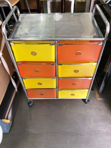 ＊キャビネット 収納家具  キャスター付き＊