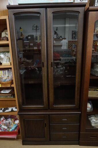 収納棚☆食器棚・書棚などに☆幅86×奥行43×高さ187cm☆ダークブラウン　　【こちらは店舗です。浜村鹿野温泉ICから3分  買取本舗 宮本リサイクル  営業時間９～１９時  定休日水曜のみ←連絡できませんm(_ _)m】