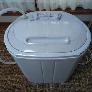 小型二槽式洗濯機　新品同様の画像
