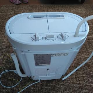 小型二槽式洗濯機　新品同様の画像