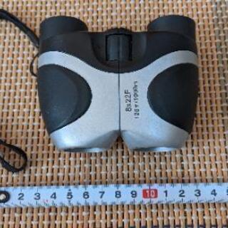 【問合中】双眼鏡  8×22F (126m/1000m)