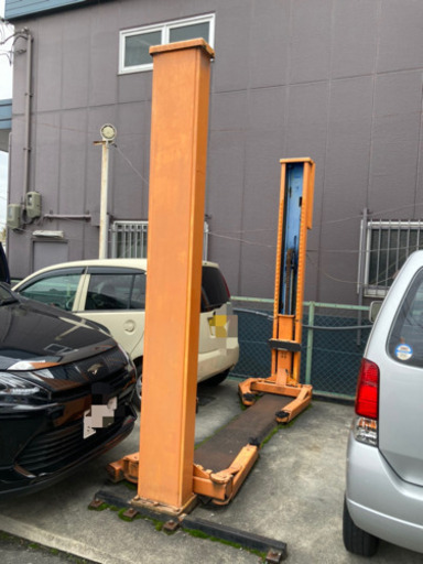 2柱リフト／自動車整備工具