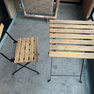 ベランダ用の机と椅子