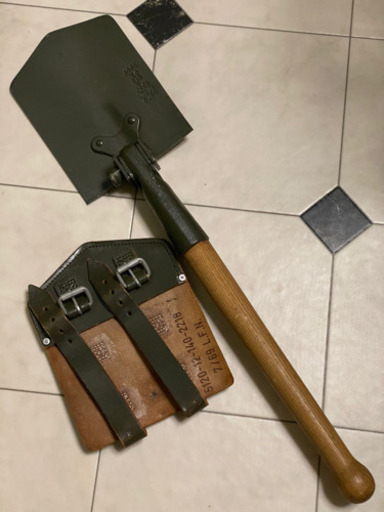 ドイツ BW(連邦軍) 60's 野戦用折り畳みスコップ/二つ折り仕様/キャリング・ケース付き/実物・未使用