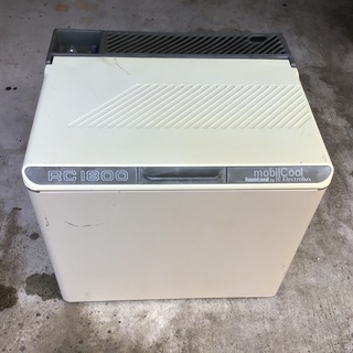 イワタニリゾート RC-1800 ポータブル冷蔵庫の画像