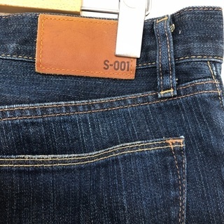 UNIQLO ジーンズの画像