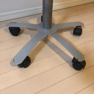 価格0円　IKEA 子供用デスクチェアの画像