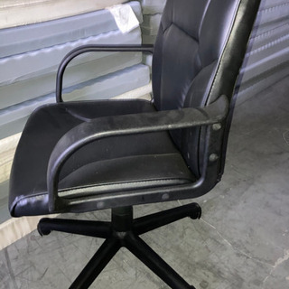 ⭐️宇都宮市より⭐️状態良好⭐️オフィスコム オフィスチェア ディレットの画像