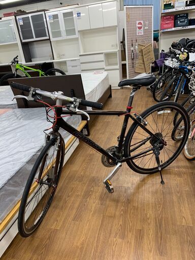 GIANT　ESCAPE　ロードバイク　※前輪バルブ　コア軸無し　空気充填不可　現状販売　売場展開中！！！