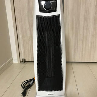 アイリスオーヤマ セラミックファンヒーター 首振り　ほぼ新品